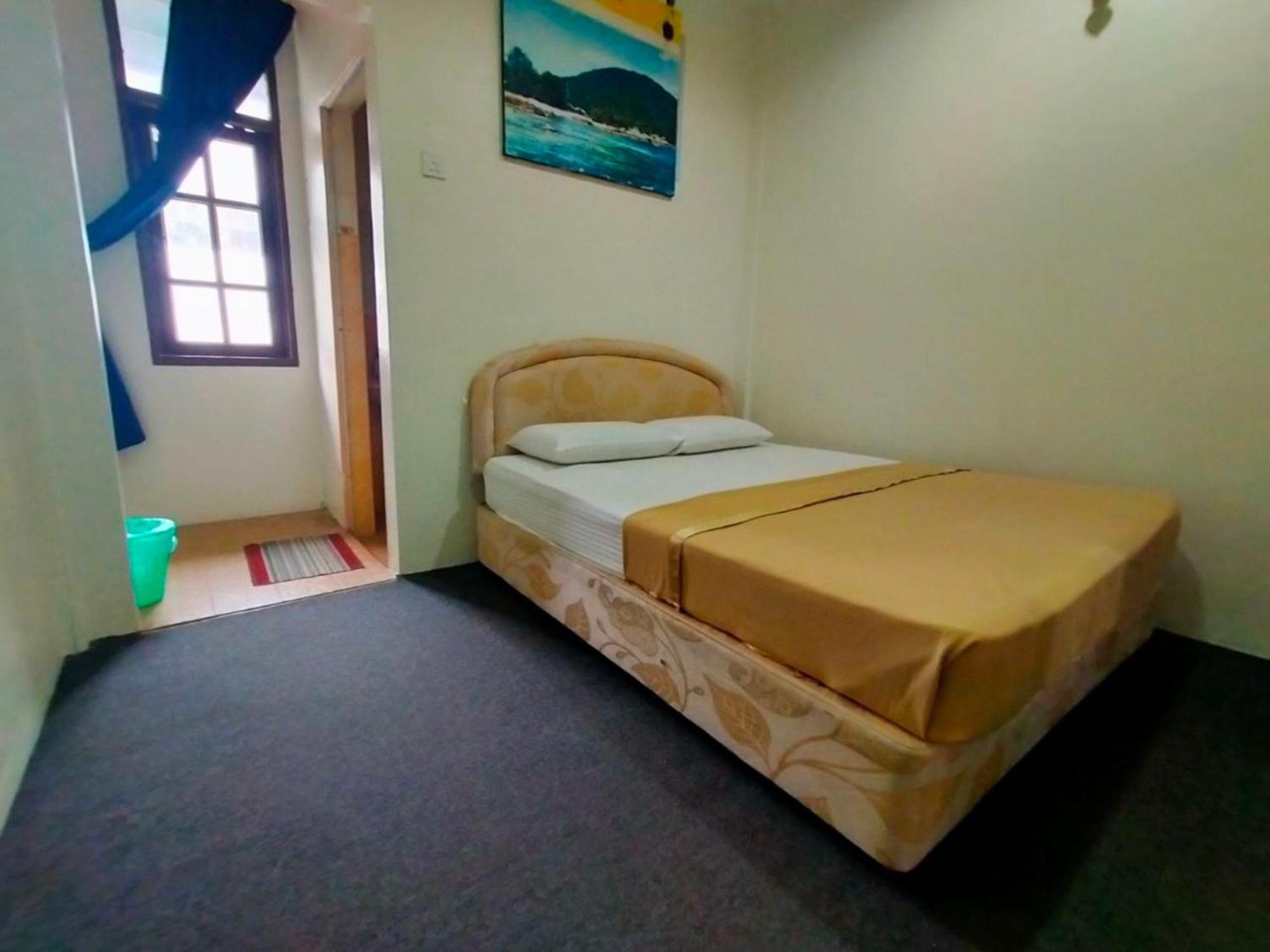 Capital O 91118 Chalet Seri Idaman Bayan Lepas Exterior foto