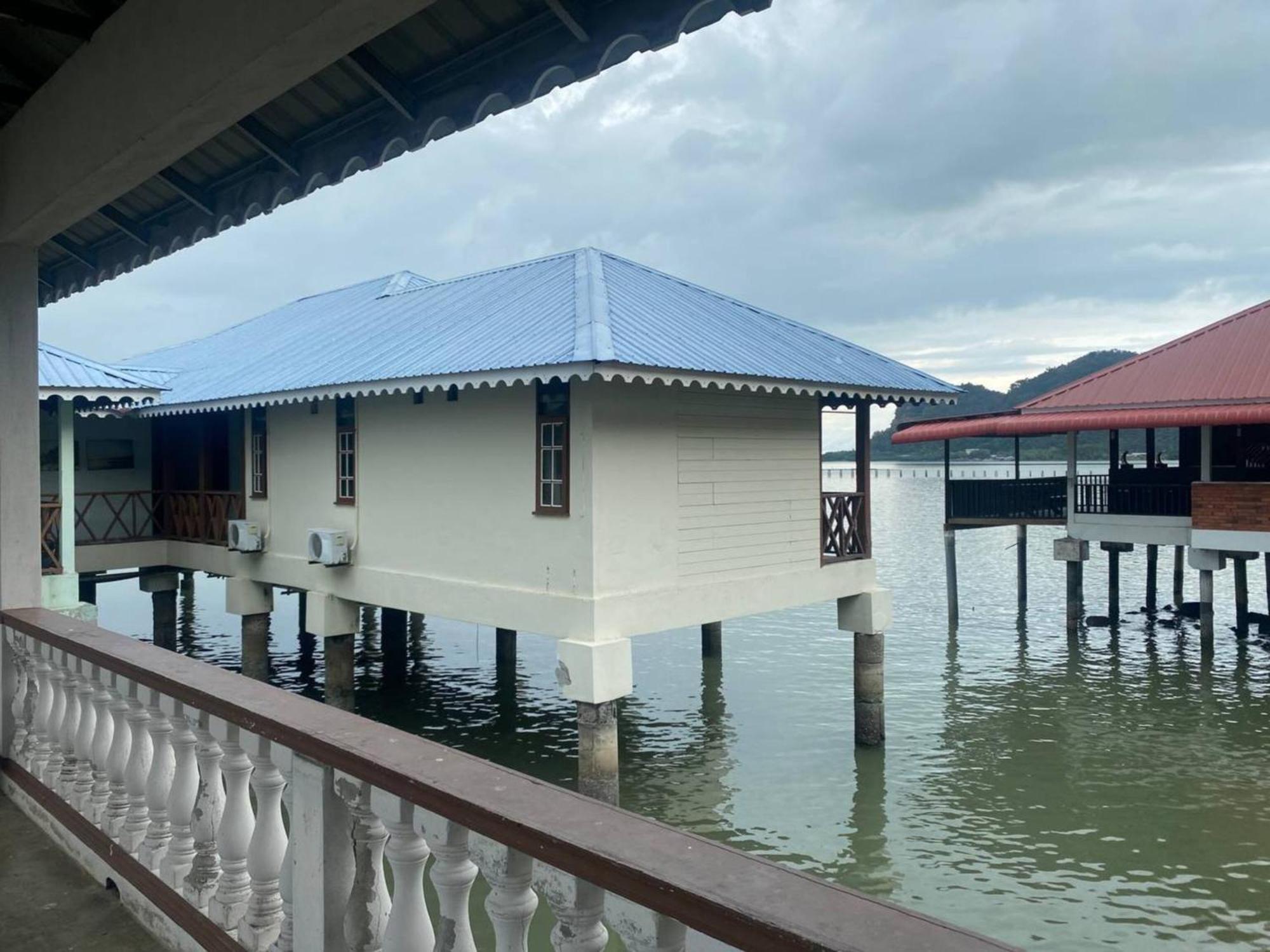 Capital O 91118 Chalet Seri Idaman Bayan Lepas Exterior foto